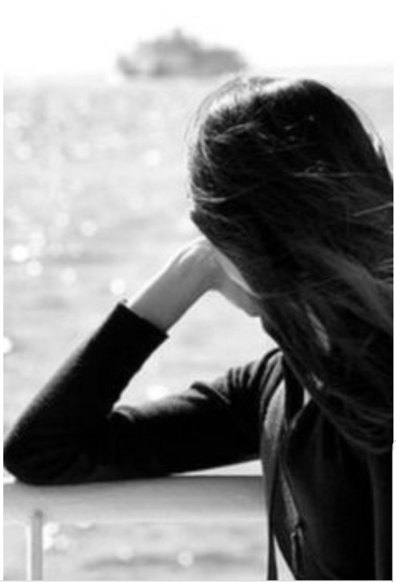 يابحرَ موَجه عبوَس فيِك اتَعبني السفر...💕

كل مانرسى في ميناء اقول يمكن ميناء ثاني...