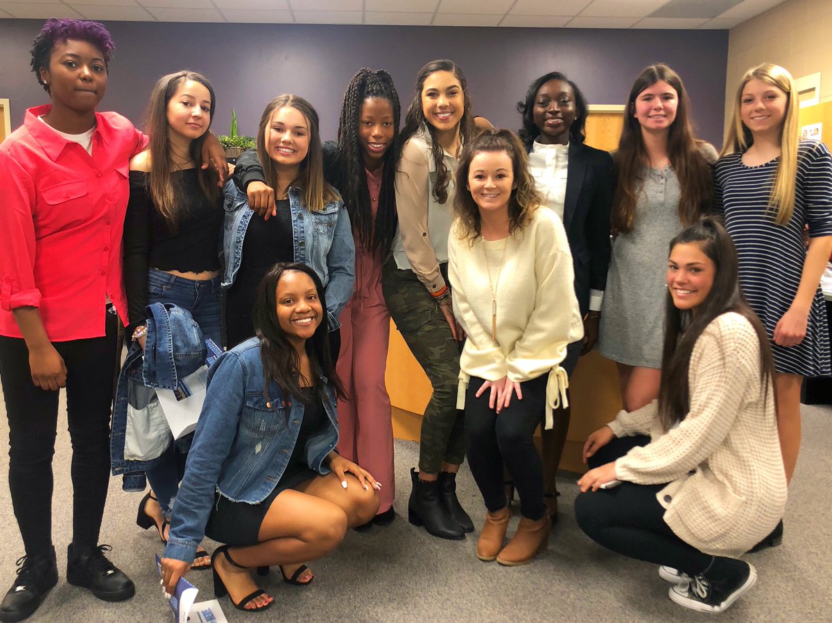 haleyysecrest's tweet photo. Loved being able to help coach these amazing JV girls!!! I could not have asked for a better group of players. Thank you for making my first year coaching an amazing one 🏀☠️💜 #onceapiratealwaysapirate #coachlife https://t.co/LvS2D47jS9