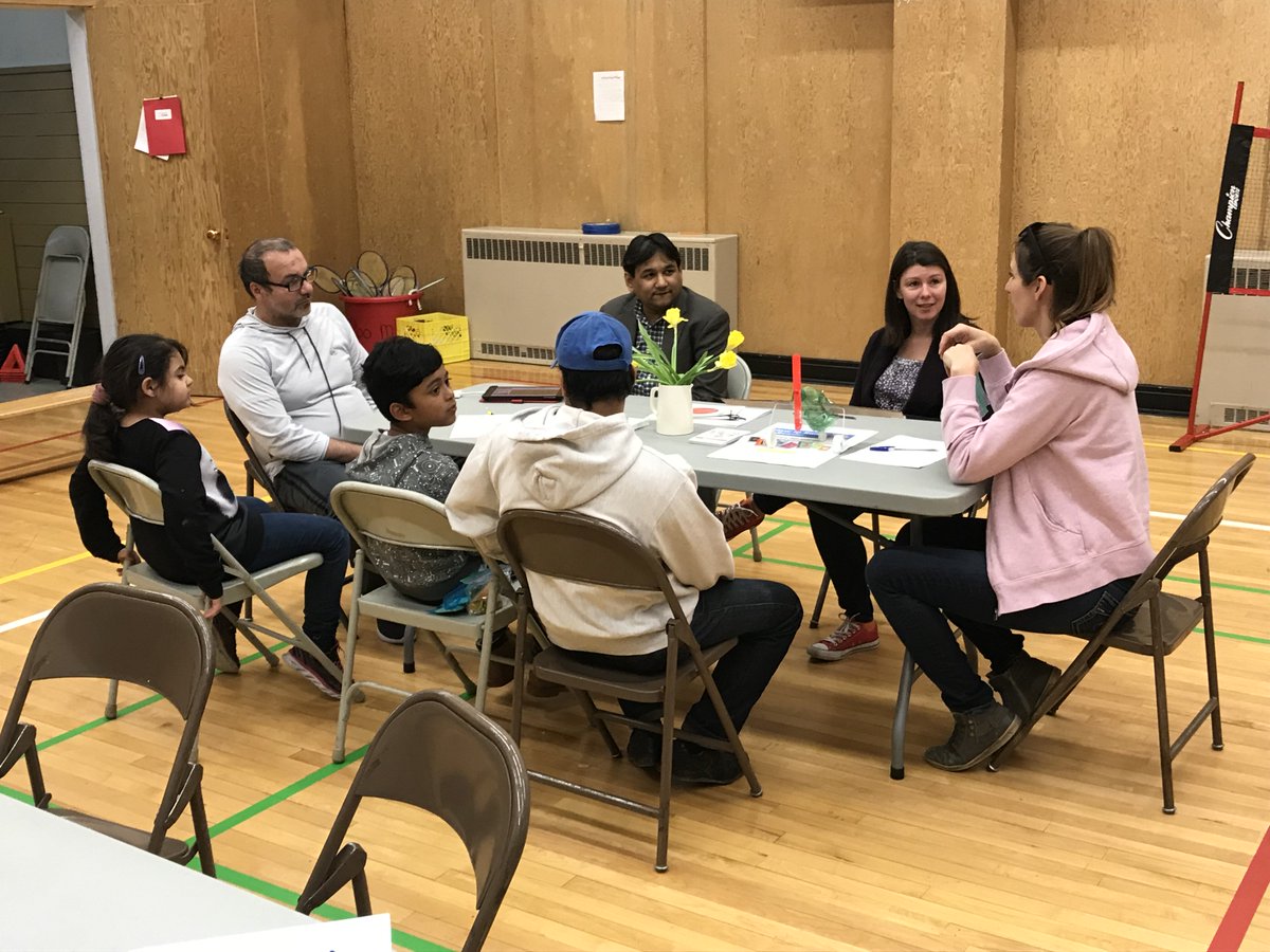 richlearningcbe's tweet photo. Working with the @CalgaryReads team @richlearningcbe parents talk about literacy, reading and finding time to read aloud with their children.  Thank you #calgaryreads #richlearningcbe #WeAreCBE #engaged https://t.co/tHUHa73h9I