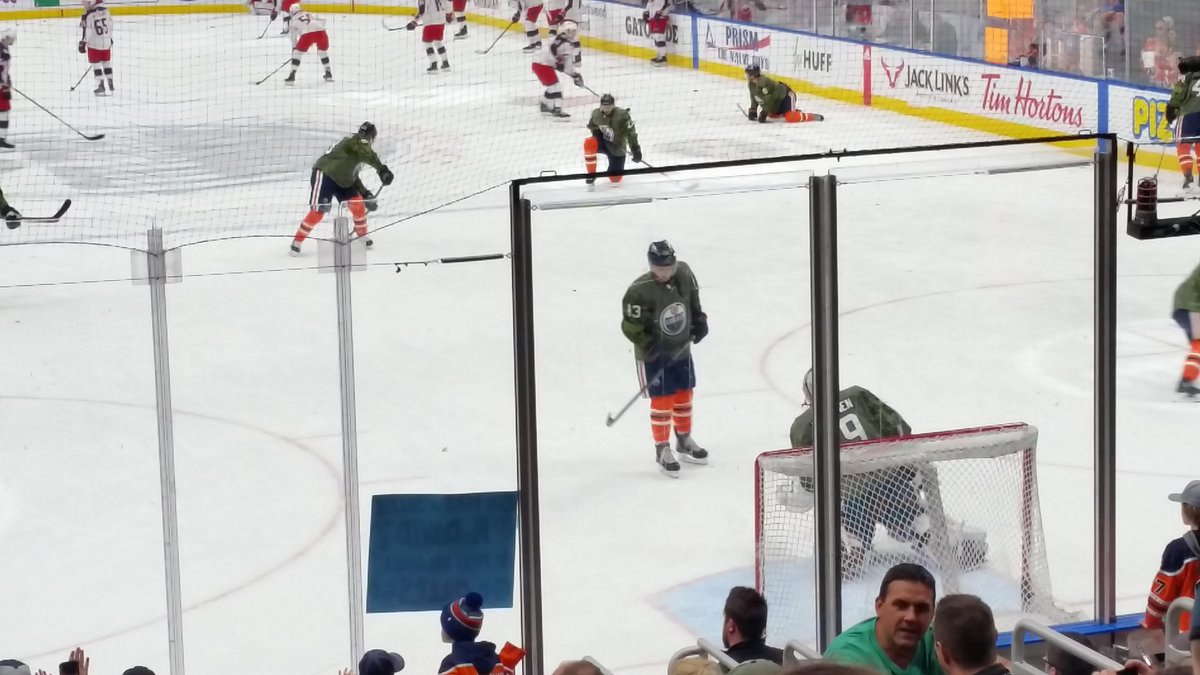 toddgdavid's tweet photo. Military appreciation night #oilers https://t.co/1sn5EqLZit