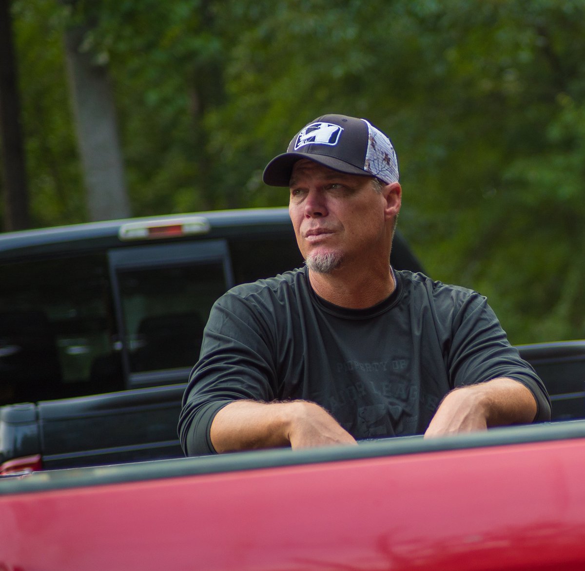 RealCJ10's tweet photo. Y'all know I love my cars and trucks. I'm teaming up w/ @capitalone, sponsor of @cocarshow at @ATLAUTOSHOW on 3/23 at 1-3:30pm to support #AutoNavigator, a tool that lets you find and finance your dream car. Come on out! #CapitalOnePartner #CaffeineAndOctane #AIAS19 https://t.co/g2Po6jEIlo