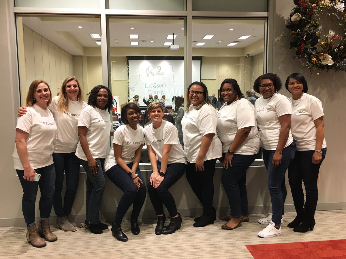 mrstechking's tweet photo. Honored to be a part of one of the WINNING teams tonight!!! Congratulations to all of the groups that shared this evening at the R2 Shark Tank. Our district is a lot brighter because of the ideas shared! #searchthetank #richlandtwo https://t.co/mGabgQc4xq