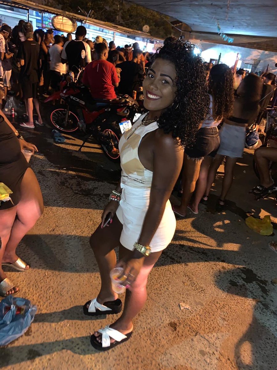 ata_joyce's tweet photo. No achados e perdidos 
#tbt 🥰😘 https://t.co/MPaS7gdTm6