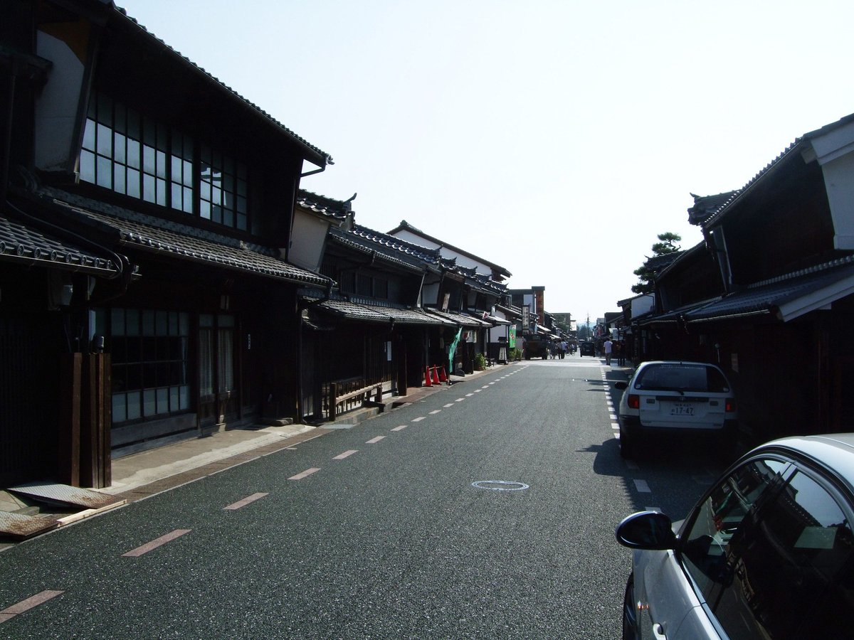 japantrip_jp's tweet photo. Mino-machi, Mino City, Gifu Prefecture, is selected as an important traditional building preservation area. A feature of the town is that a small pillar "Udatsu" for fire protection and decoration is attached to the roof.
https://t.co/mBaXcZPkbj
#japantrip #gifu #mino #minomachi https://t.co/7mYl8pMqSn