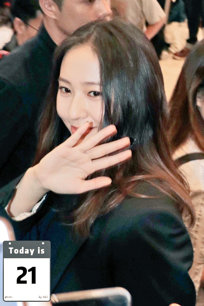 daskdeath's tweet photo. #鄭秀晶 #krystaljung #정수정 #jungsoojung
miumiu藝術裝置酒會 https://t.co/xy6yJfmjys