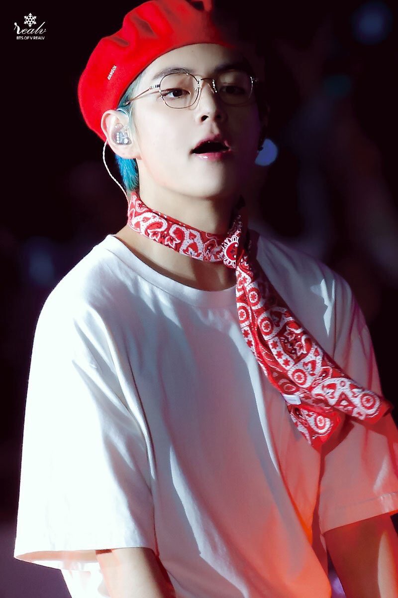 mo_leak's tweet photo. LYS in Hongkong 
TaeTae 🐵@BTS_twt 
#bts_world_tour #TAEHYUNG #BTSLoveYourselfTour https://t.co/BHe1K051re