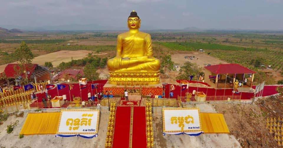 chhen_to's tweet photo. buddhism in Cambodia country. I love Buddhism. https://t.co/N4kZqqT3TV