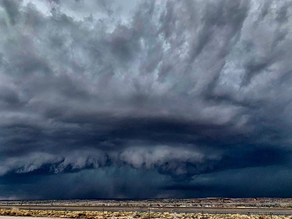 JorgeTWeather's tweet photo. Beautiful shelf &amp; wall cloud with storm that crossed US 550 near Bernalillo. There was broad rotation with the storm between 5:30-6:00 PM.

📸: Jessica Rodarte @KOB4 #nmwx https://t.co/9XuXlSXkcB