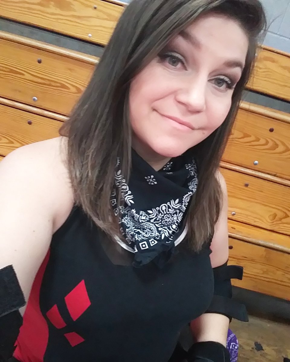 tiffanixo's tweet image. The before picture is DEFINITELY better than the after 😂

#DerbyTwitter #RollerDerby #OVRG #OhioValleyRollerGirls