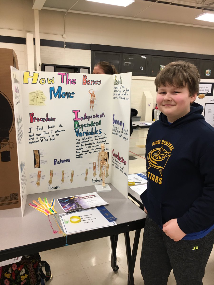 Techyteach16's tweet image. We had biology, cryptography, physics, engineering, chemistry and more. This years STEM Fair blew me away! #WhyITeach #cridgepride #Discover