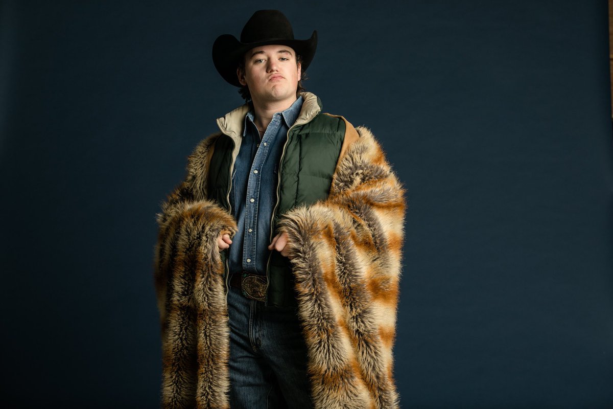 jakeworthington's tweet photo. Best comment wins a free JW hat. Go! https://t.co/z68yzklQT5