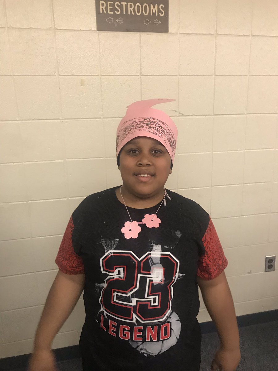 graceomalley515's tweet photo. Some of my favorite little Flamingos on Flamingo Day 💕 #BCSSSDPride #bcsssdtweets #funin515 #flamingoday https://t.co/uCdbUOoSHT
