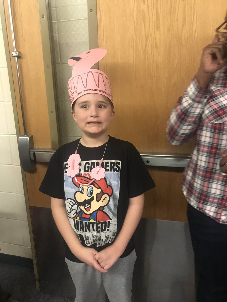 graceomalley515's tweet photo. Some of my favorite little Flamingos on Flamingo Day 💕 #BCSSSDPride #bcsssdtweets #funin515 #flamingoday https://t.co/uCdbUOoSHT