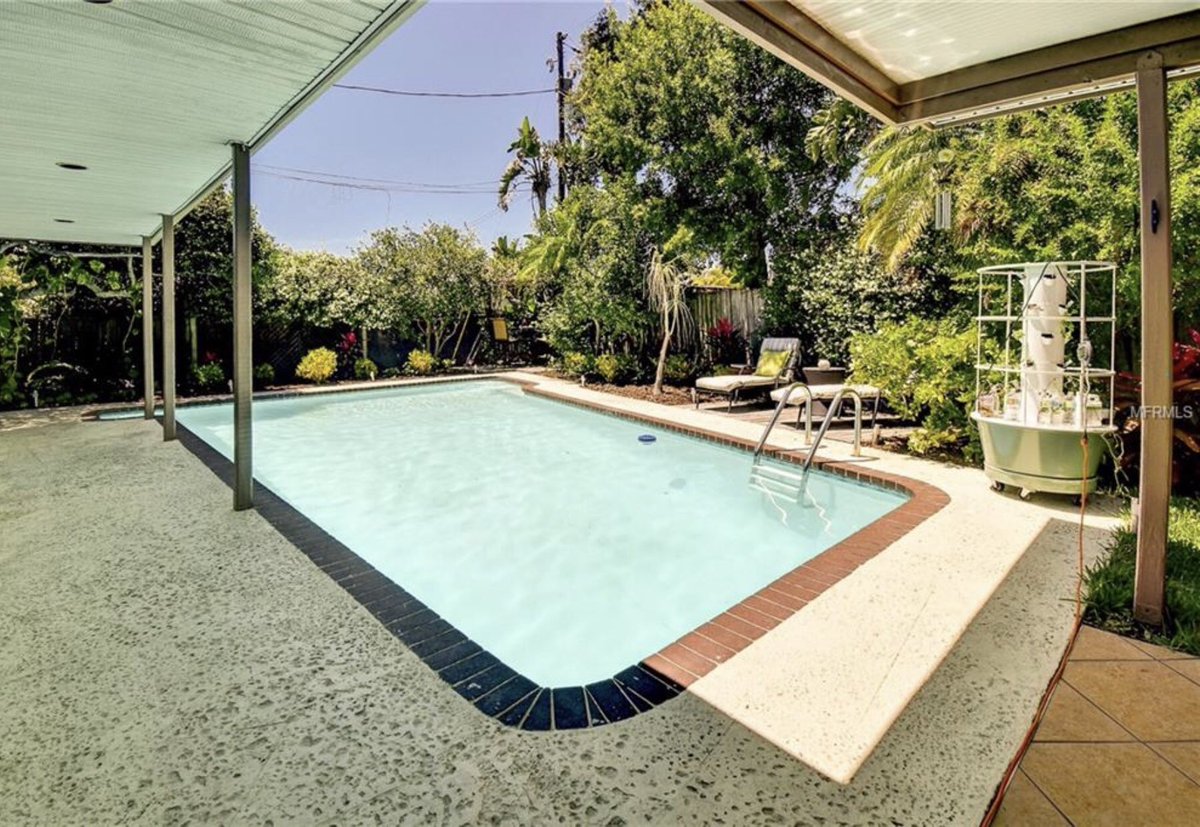 brooksgurl7's tweet photo. Congratulations Vincent LaHara on the purchase of your New home.Welcome to the Neighborhood!
โ๏ธ(727) 481-0814
๐ป NicoleBrooks.Realtor@gmail.com
#WelcomeHome #ARealtorYouCanTrust #RealtyExperts #ChildhoodFriends #BayAreaRealty4Sale #WhoIsReadyToBuy
#CallMeForAllYourRealEstateNeeds https://t.co/K6VTOQz4a9