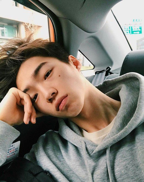 burialapplic4nt's tweet photo. Quiero que a #Yuri le vaya super bien en #produce_X_101 creo que no le hacía falta pasar por eso, pero aún así espero que pueda ganar más reconocimiento y amor de las personas. #ParkYuri #MyRussianBaby #Yury #Trainie https://t.co/UWsOpIyEIb