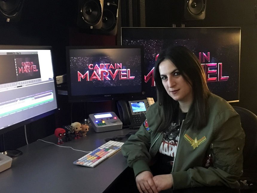 Geek_Lobo's tweet photo. A woman to admire and respect: Debbie Berman, editor of Black Panther, Spider-Man: Homecoming, and Captain Marvel.
True talent through hard work and amazing skills.
I salute you, Debbie Berman! :) Woof!
#DebbieBerman #CaptainMarvel #FilmEditing #FullRespect https://t.co/UegMPZXvaV