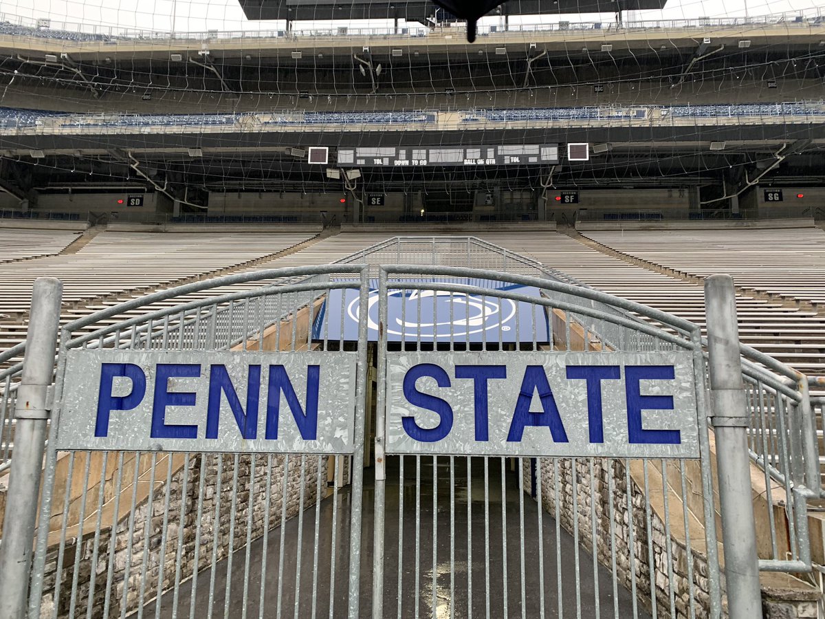 JoeMaturando's tweet photo. Fantastic day @penn_state meeting with faculty and our amazing 2020 intern candidates!  We talked about our great firm, the amazing culture and the awesome opportunities @EY_CareersUS. #exceptionaley #eylovespennstate #WeAre https://t.co/hKbeWj2bkw