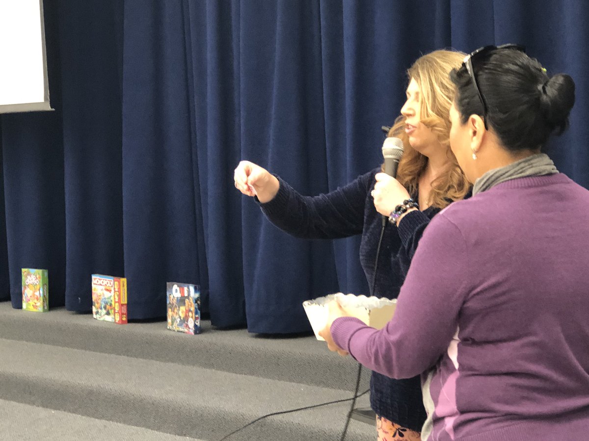 CCSDFamily's tweet image. Thank you for hosting the UFL workshop! We ❤️ how @LewisERoweElem1 is always ready with coffee, treats, free books, a teacher/classroom presentation, and drawing prizes! The diverse parent community consistently shows up &amp;amp; engages!👏#familyengagement  #linkedtolearning #1forKids