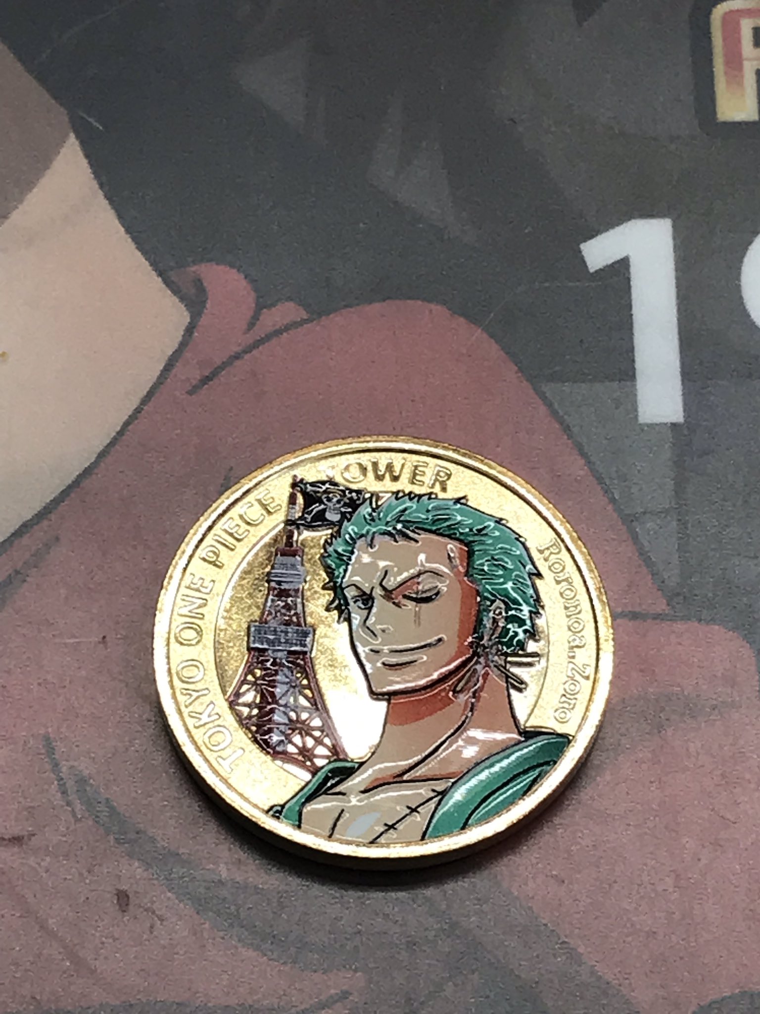 Kei One Piece垢 ゾロの海賊旗のチョコ タワーのメダル販売機にあったカラーリングされたゾロのメダル ピクセルステッカーのゾロ 2年前 2年後ver このドット絵のデザインなかなかレアだから良いよね このドット絵 Kei One Piece垢 ゾロの海賊旗のチョコ タワーのメダル販売機にあったカラーリングされたゾロのメダル ピクセルステッカーのゾロ 2年前 2年後ver このドット絵のデザインなかなかレアだから良いよね このドット絵