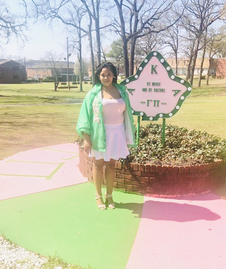 MKaptivation's tweet photo. A L P H A W O M A N ๐ ๐ #AKA1908 #AlphaKappaAlpha #AKASouthEastern #PrettyGirlMagic https://t.co/BVyii97JdB