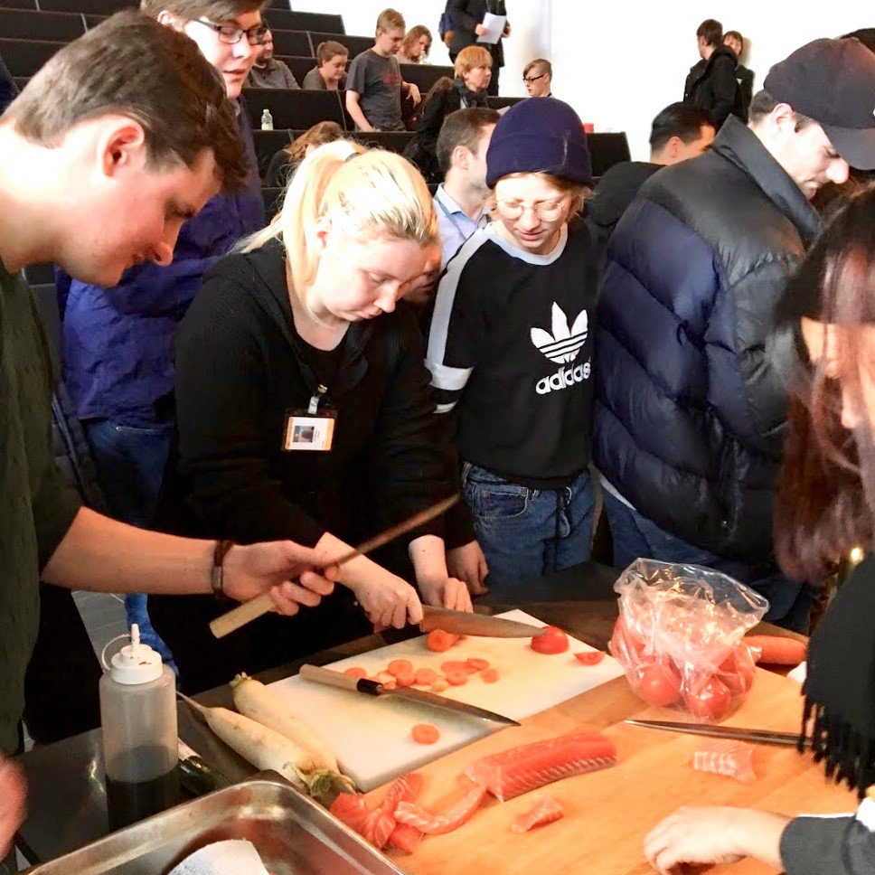 MofaJapan_en's tweet photo. 【#JapanBrandProgram】Bjorn Heiberg,CEO of TOWER KNIVES, visited #Germany, #Denmark and #Finland from March 1 to 8, 2019, and gave presentations on Japanese premium kitchen knives. The audience had “WOW” experience when they used the knives for trial out.
https://t.co/zx5GOfetBL https://t.co/lScmSMPrSo