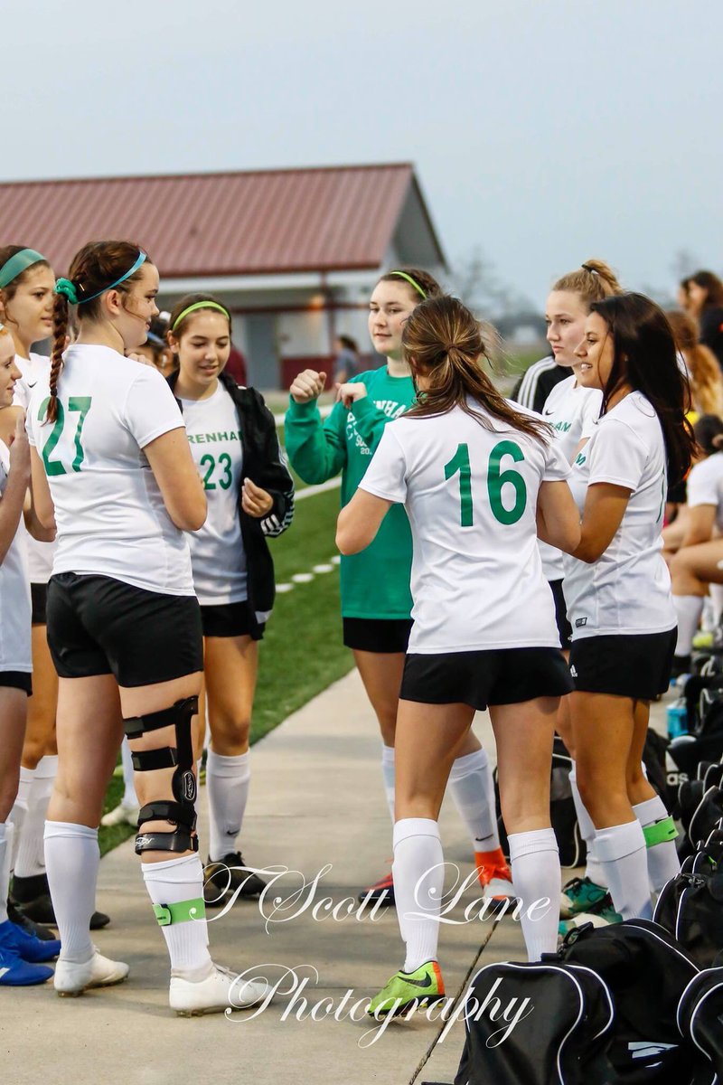 BhsCubette's tweet photo. Our LAST district game!! Come out to Magnolia West. JV @5 Varsity @7 It is THE MOST important game, determining if we make it to playoffs! #huntingforplayoffs #thesearethememoriesyoullalwaysremember #WeHere2019 #icantbutwecan https://t.co/qkXHfmuwFt