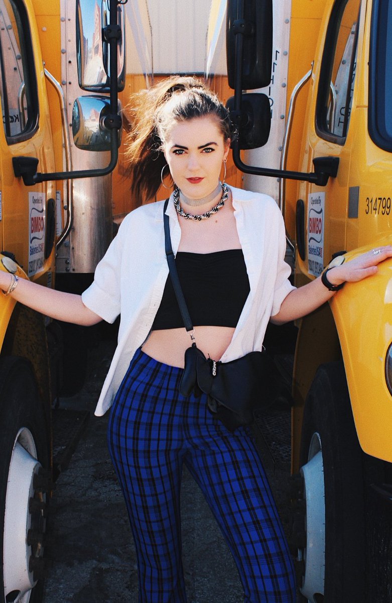 Bella Lightner tweet media
