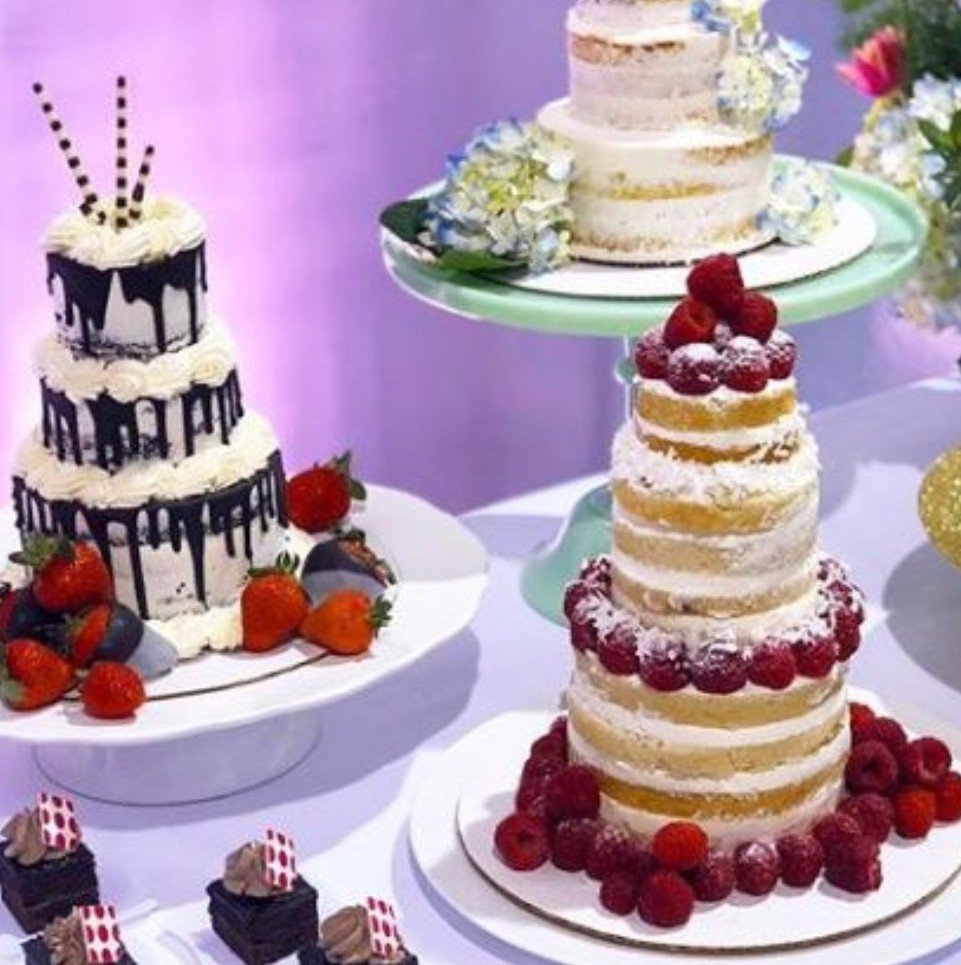 A little throwback to last year's Overland Park Wedding Expo and these gorgeous wedding cakes.
#thepantrykc #kcweddings #kcweddingvendors #kansasweddings