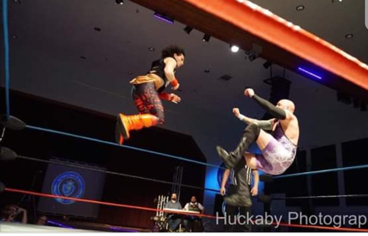 darksheikftf's tweet photo. "Ay, meet me halfway there"
@ActionCstEmpire w/ @MatthewsFlight
Thanks @HuckabyWrestlin for the great #photos
#ProWrestling #wrestling #IndyWrestling #toprope #topflight #intheworldcraig #theworld https://t.co/hTFzZvmspP