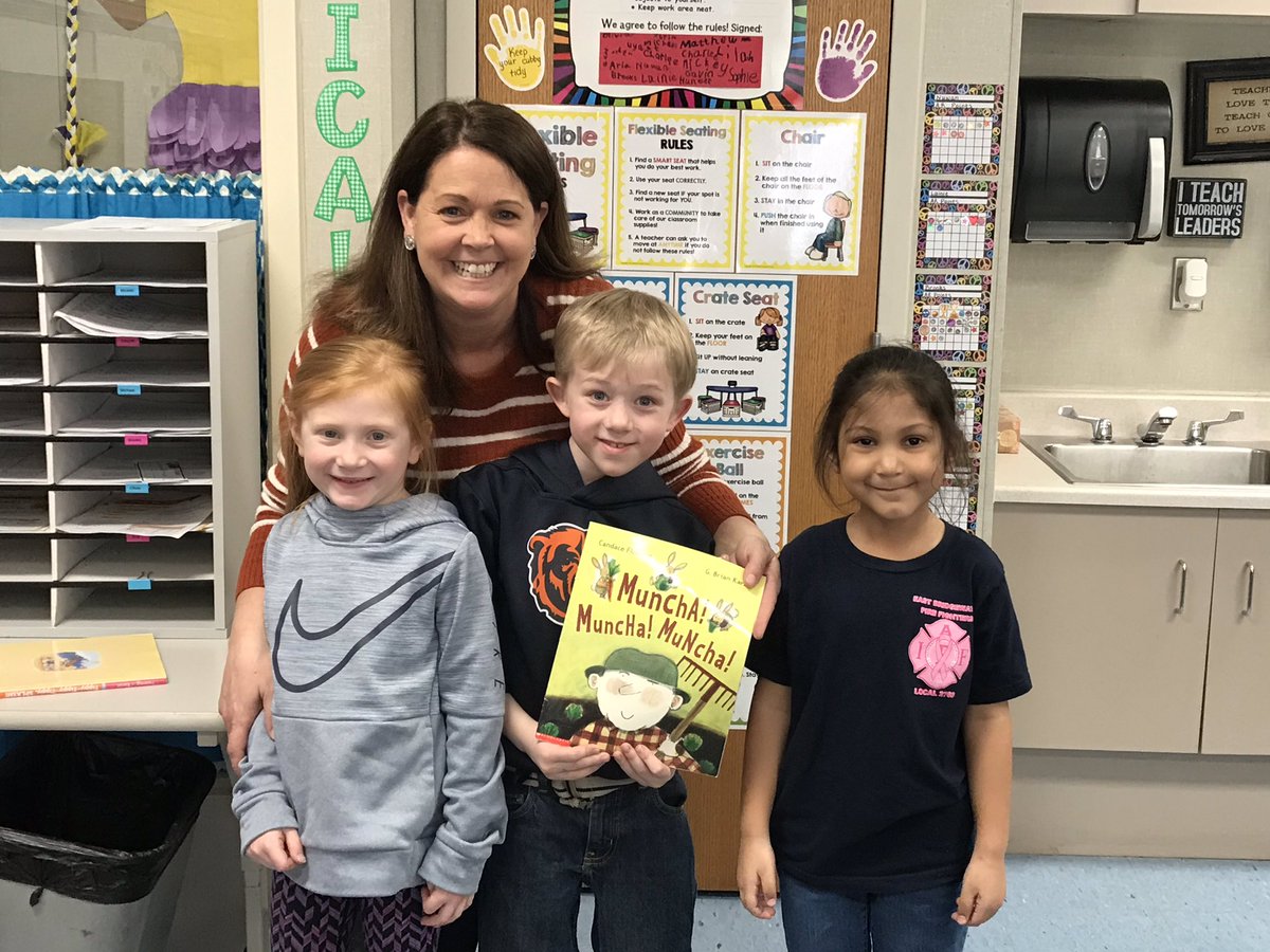 LButtry1's tweet image. These 1st graders were so excited to have their kindergarten teacher stop by our classroom to read a story today! @AshbaughSES #connectses #bulletpride