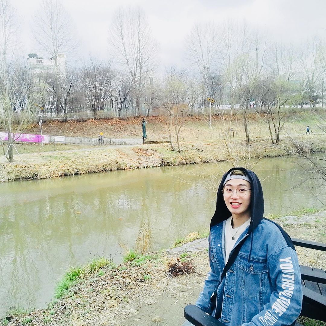 DaewonBrasil's tweet photo. ☂️ | #IG 📸 | 21.03.19 | Atualização do Daewon em seu Instagram. (dw_317)

"2019/3/21
No meu caminho para o treino...😳"

#대원 #DAEWON #박대원 #유앤비 #UNB #MADTOWN #매드타운 https://t.co/OMu8YoQV63