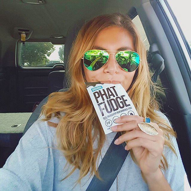 Tip: Keep wholesome, fat-fueled snacks in the car for emergencies, especially if you commute with LA traffic. 😉
#repost @misselisa22
...
Traffic snacks while Venice bound #Malibu #unicornfuel .
.
.
#phatfudge #keto #ketogenic #lchf #lowcarb #plantbas… ift.tt/2UOk5dV