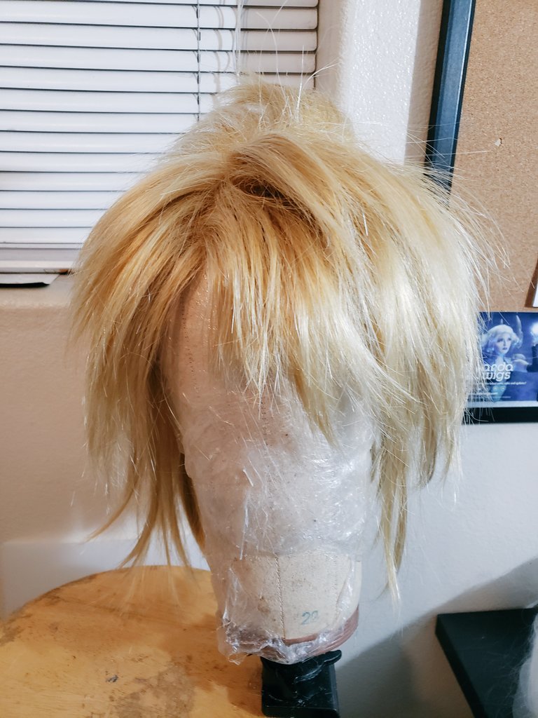 SpikyCrafts's tweet photo. I been making a lot of Dragonball wigs, is nice for a change to do other series.(~‾▽‾)~ #MyHeroAcademia https://t.co/cxlDiqDCfW
