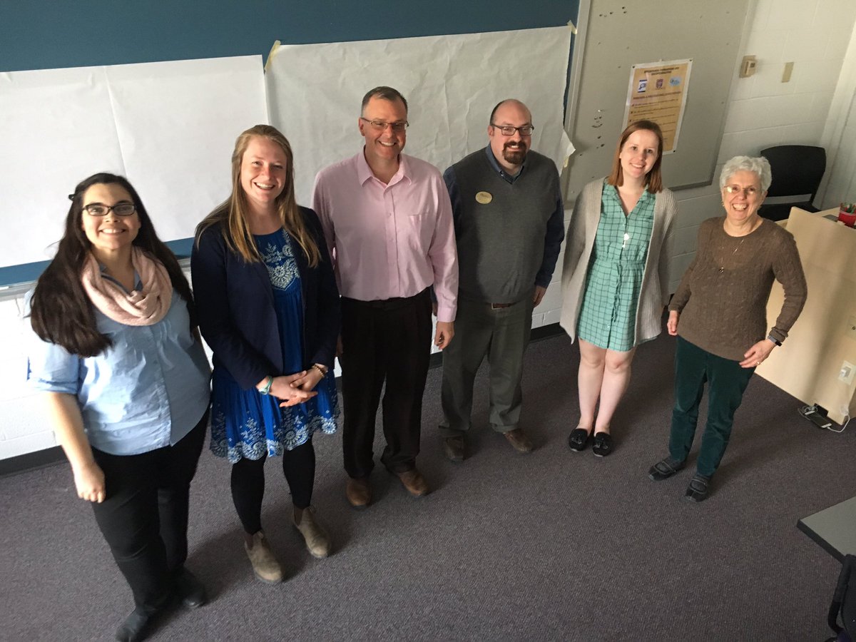 LocalSmartsEdu's tweet photo. Dr. Lein discusses meeting students’ needs on campus with the Basic Needs Coalition 3/20/19 @jajones_StuAff #leininterruptpoverty https://t.co/jZoSML9Sct