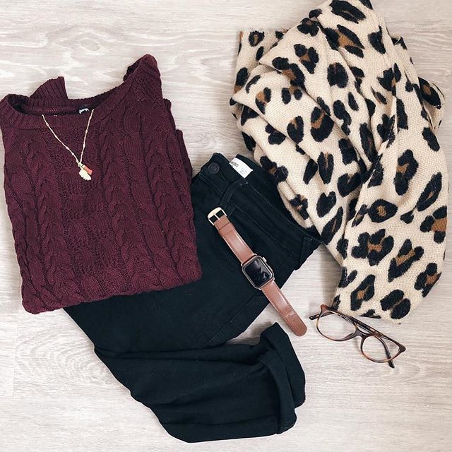 band_band_watch's tweet photo. How to dress to match your Apple Watch band (or vice versa😇)?
Thanks @l_et_smart for the inspiration😊
#applewatch #apple #lifestyle #watch #applewatchband #fashion #girlboss #womenfashion #fashionblogger #fashiongram #applewatchfan #watchesofinstagr… https://t.co/LPiN9Oebbi https://t.co/YKRhUSkKaO