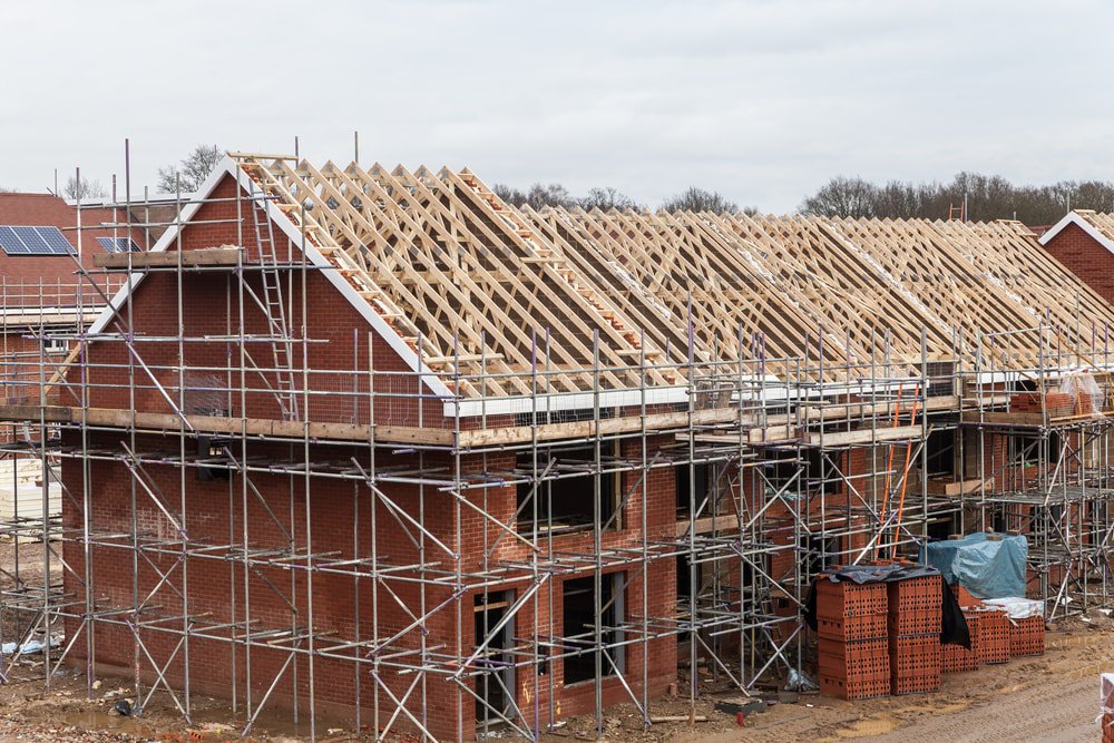 UKConstructionm's tweet photo. .@BarbourABI has released its #Economic &amp; #Construction Market Review showing the value of #contracts awarded in February rise. #infrastructure #residential #contractvalue https://t.co/OFSV9RA9P1 https://t.co/Um8ooD8pAZ