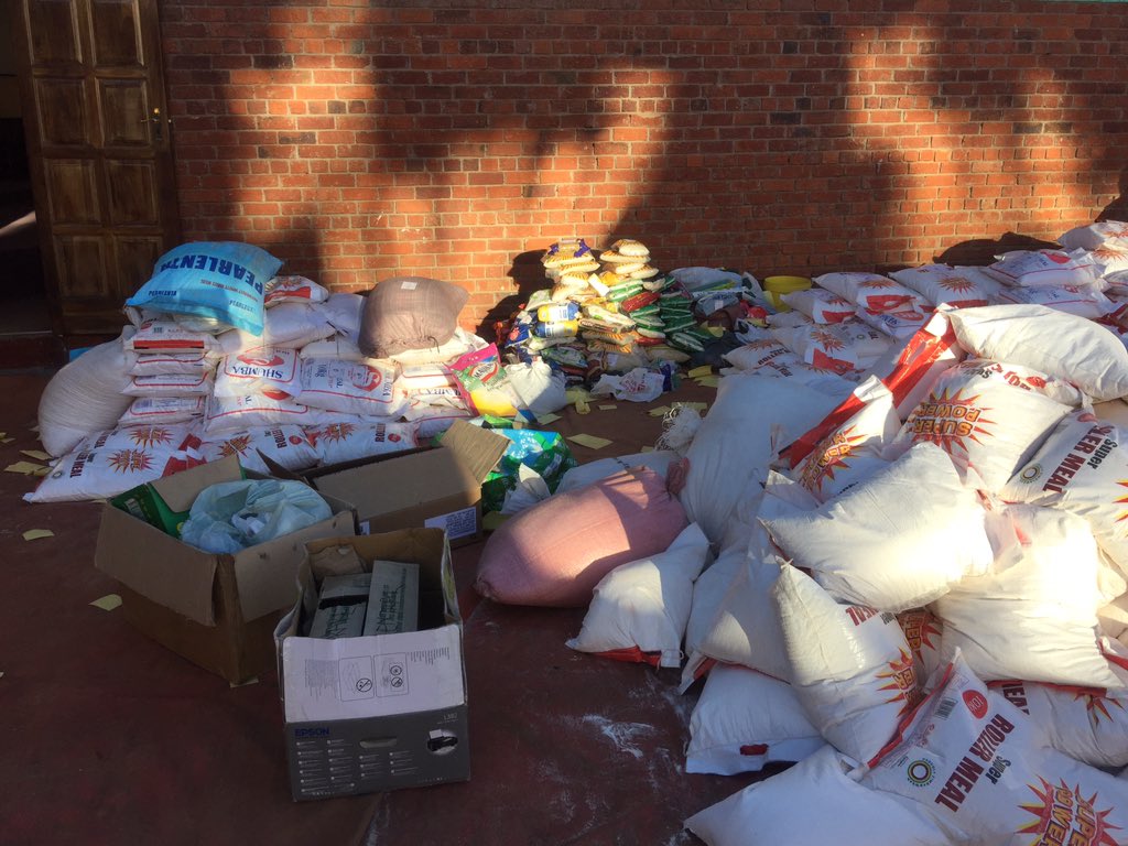 Munopaj's tweet photo. Packing of relief packs at ZAOGA Braeside yesterday truly Zimbabwe has responded to the call! https://t.co/3jfJf2pnCa