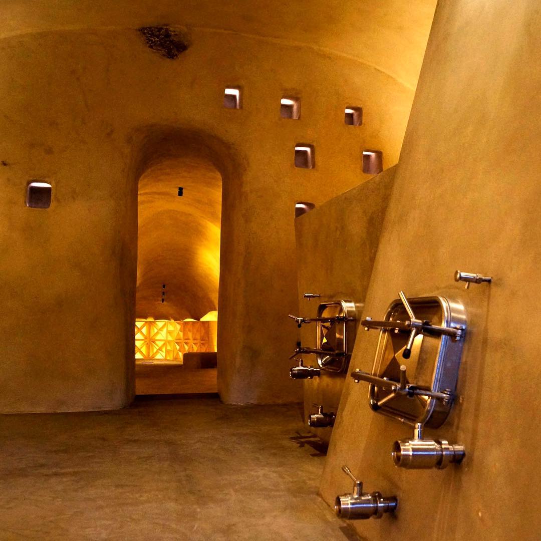 VSVwinery's tweet image. The history of vine cultivation on #santorini goes back to prehistoric times!#Assyrtiko, one of the finest white grapes is produced on the island, and it makes up 70% of the vineyards. One of our favorite labels is #PureSantorini produced by @VSVwinery