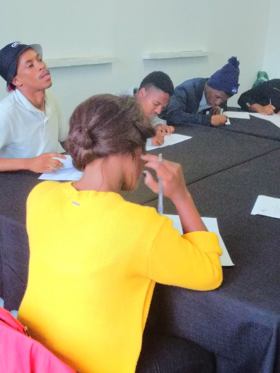 lba_rsa's tweet image. Trainees writing their test today before the session ends
#InRadioWeTrust #StrivingForRadioExcellence #TheFutureOfRadio