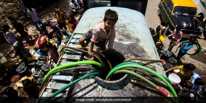 ndtv's tweet photo. #WorldWaterDay | Five stark facts about water crisis in India https://t.co/fUt0toTRex #SwachhIndia https://t.co/rKUoSiGetE