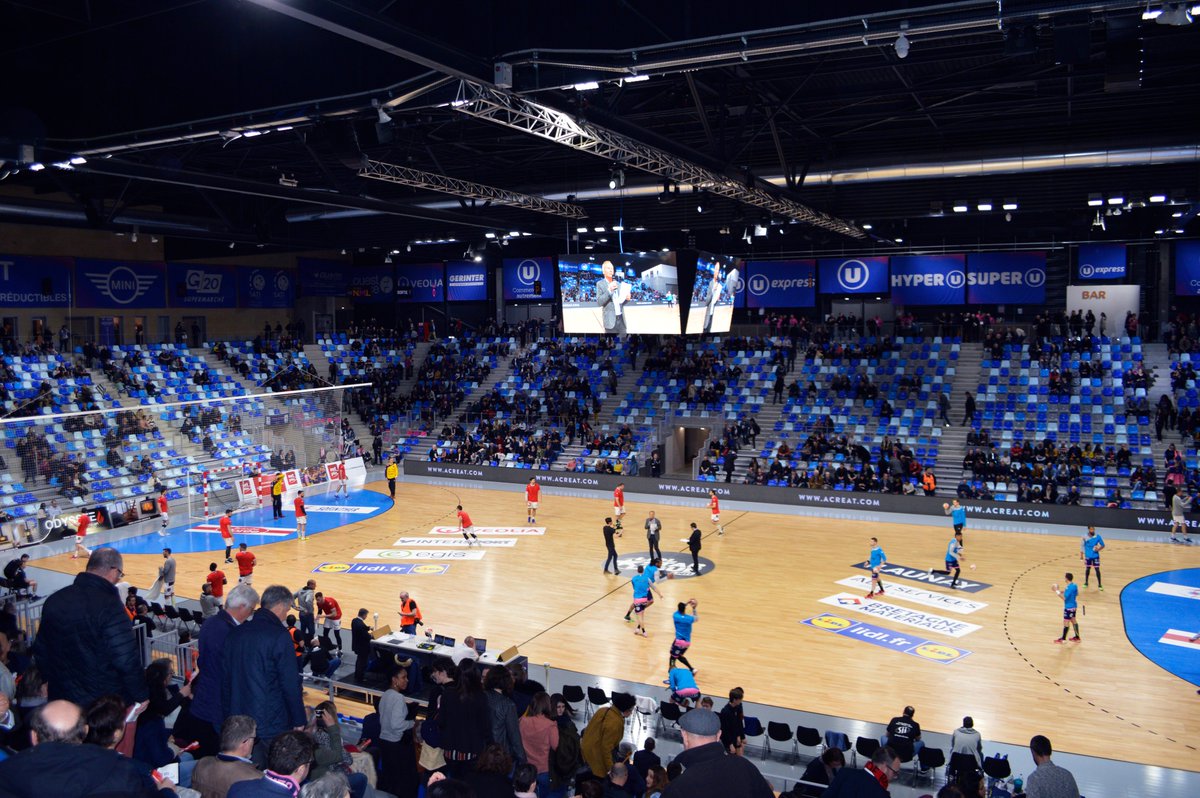 bodet's tweet photo. [#Bodet_Sport] était au rendez-vous du 1er match de Cesson Rennes Métropole Handball @crmhb @LidlStarligue ! 🤾‍♂️Bodet a équipé La #GlazArena : cube vidéo 10m2 + logiciel VidéoSport, #Scorepad, tableau basket, afficheur possession 24 sec. et #horloges #LED Style par [#Bodet_Time]. https://t.co/qBMdh740fK