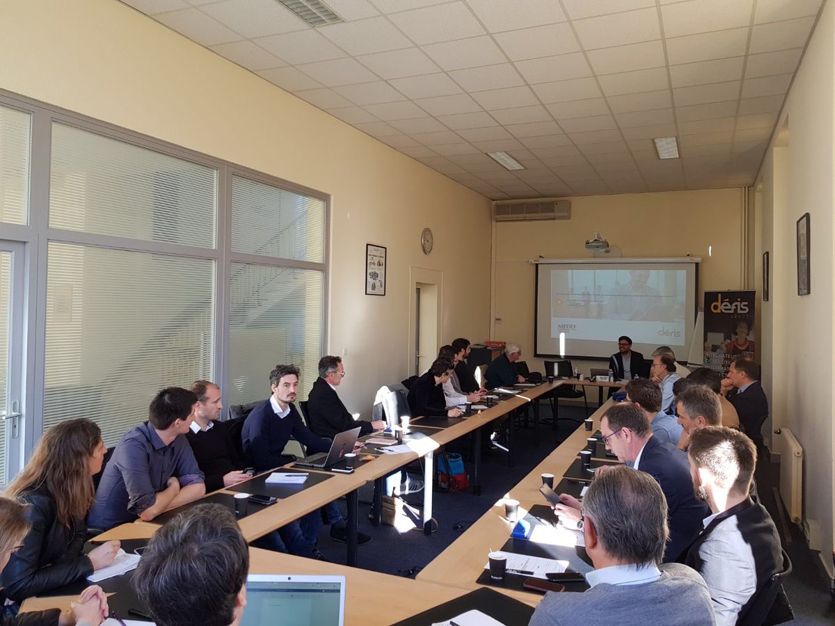 medefgironde's tweet photo. Ce matin : « Comment réussir la transformation digitale de votre entreprise grâce aux logiciels ERP nouvelle génération ? » anime par @defis33, plus de 35 participants https://t.co/WyQOzlkv14