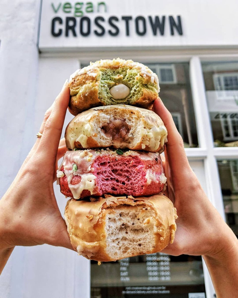 Who said vegans can't get stacked? 🌱💪🏽🍩✖️ #vegancrosstown #crosstownmarylebone #crosstowndoughnuts 📸: <a href="/vegansofldn/">Vegans of London</a> 🤙🏽