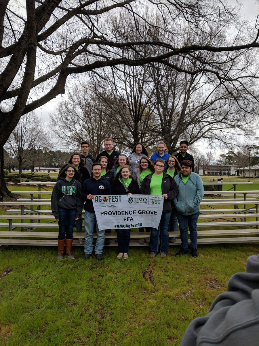 PGHS_FFA's tweet photo. What a great time at #UMOAGFest touring umo, learning about North Carolina Agriculture, &amp; ending the night with @JoeNichols @UMOAgriculture https://t.co/3JD7gMhzeL