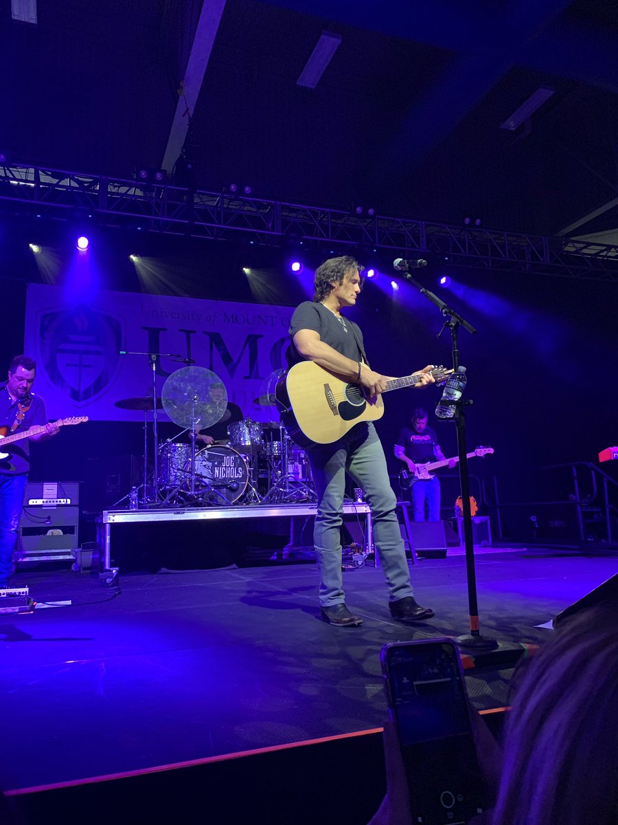 PGHS_FFA's tweet photo. What a great time at #UMOAGFest touring umo, learning about North Carolina Agriculture, &amp; ending the night with @JoeNichols @UMOAgriculture https://t.co/3JD7gMhzeL