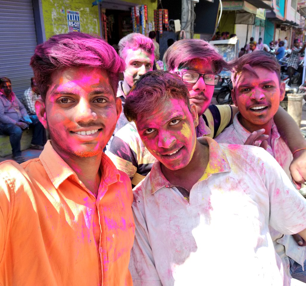 Iamjugalmeena's tweet photo. #Holi #holi2019
#SelfieWithColours https://t.co/VtyBYIKsoK