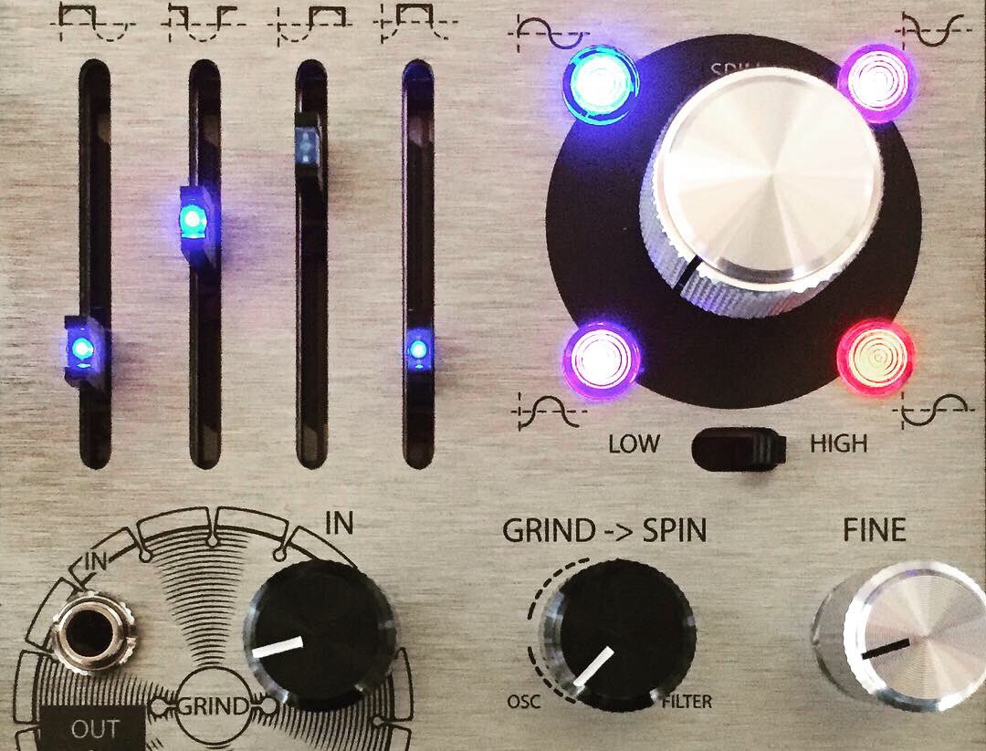 boutiquepedalny's tweet photo. 😄Happy Schlappi Time
@boutiquepedalny
⚡️ハッピー シュラッピー タイム💥 コイツらヤバいよ!
#schlappiengineering #interstellarradio #anglegrinder #modularsynth #oscillator #waveshaper #filter #effects #モジュラーシンセ
Thx to @schlappi_engineering 👏👏👏
https://t.co/TxQ8blpicv https://t.co/lNqxtHi1uW