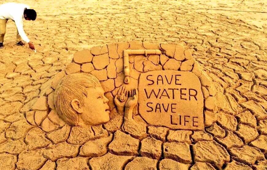 sudarsansand's tweet photo. Every drop of water is important for the survival of living beings on our earth. #SAVEWATER #SAVELIFE I am sharing one of my SandArt On the occasion of #WorldWaterDay https://t.co/qr0Z9BqdVw