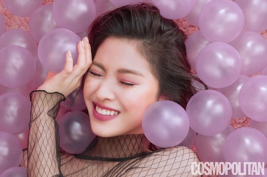 Koreative_INA's tweet photo. Brand kosmetik @MACcosmetics mengajak @ITZYofficial berpesta dalam pictorial terbaru untuk majalah #Cosmopolitan Korea 2019. Pemotretan ini menjadi pemotretan majalah perdana bagi #ITZY. Mereka juga diumumkan akan tampil di KCON Jepang tanggal 18 Mei nanti. 💄 #Koreative https://t.co/c7zoVmEGG8