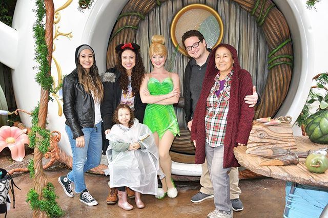 adamHENDERSHOTT's tweet photo. 4th bday at @disneyland thank you @kelli_ca !!!!! #lilshott #henderbaby https://t.co/NyPO5W8tOP https://t.co/SZ7aDQ1SCV